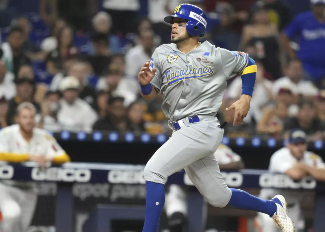 Magallanes vence a Estrellas en el torneo Choque de Gigantes