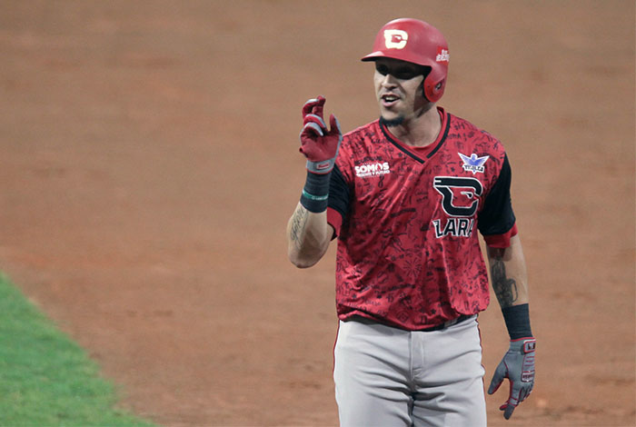 Mira lo que los Cardenales de Lara gana con ayuda de Hernán Pérez  