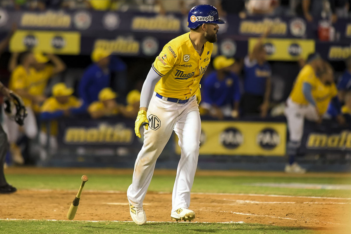 Renato Núñez líder y récord en jonrones de la temporada 2024 - 2025