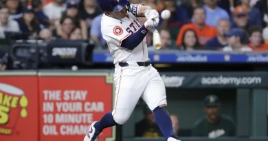 José Altuve pega jonrón decisivo de dos carreras