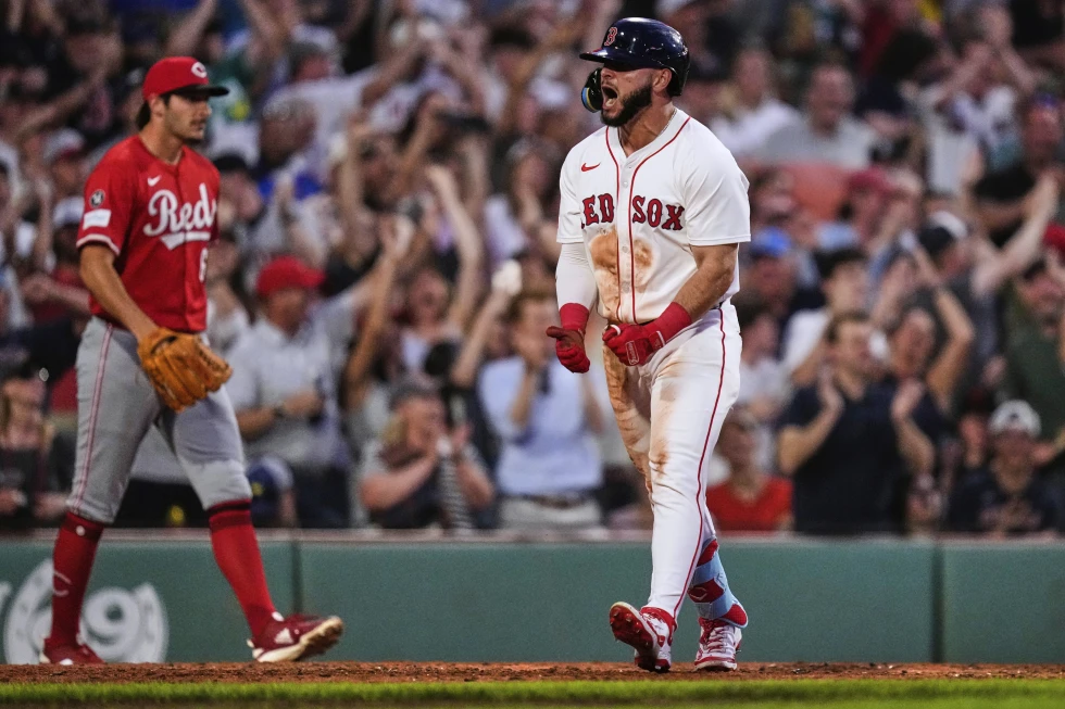 Wilyer Abreu jonrón dentro del parque y un grand slam