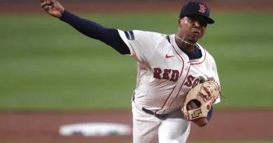 Brayan Bello lanza completo y poncha a 10