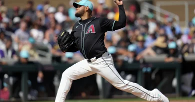 Eduardo Rodríguez lanza en el juego de hoy