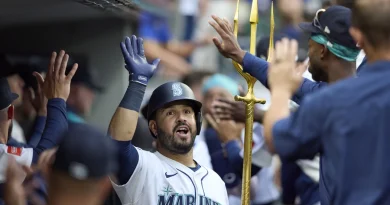 Eugenio Suárez pega cañonazo de tres carreras