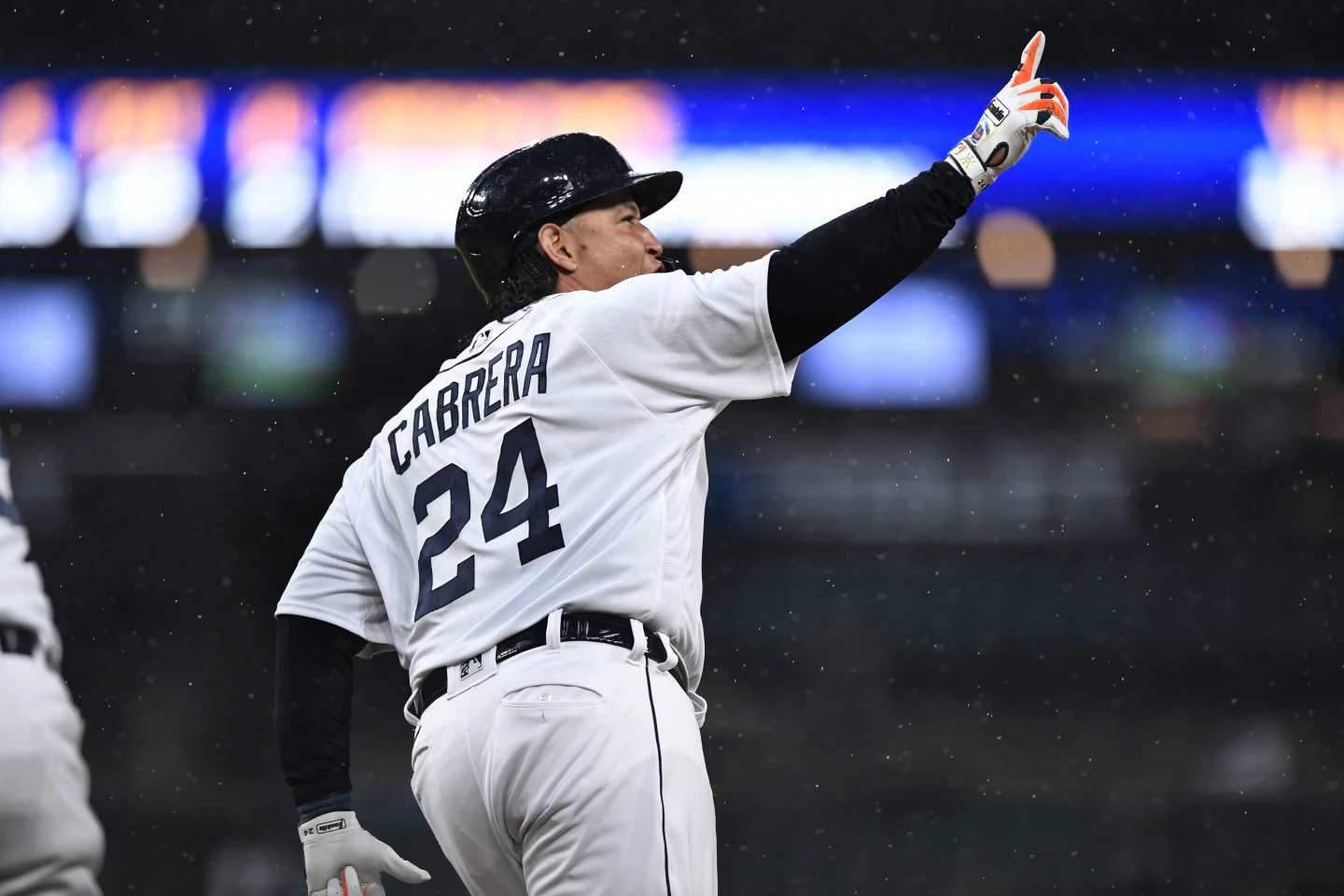 Miguel Cabrera entre los venezolanos ganadores del título campeón bate.