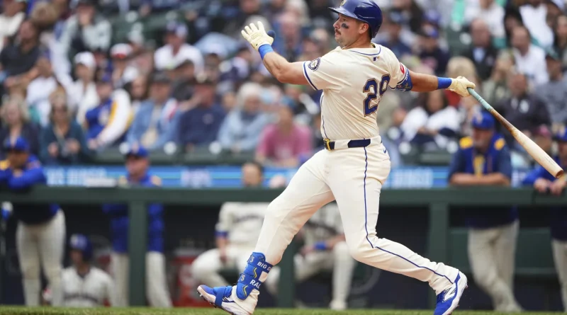 Cal Raleigh sigue añadiendo hitos a una temporada histórica