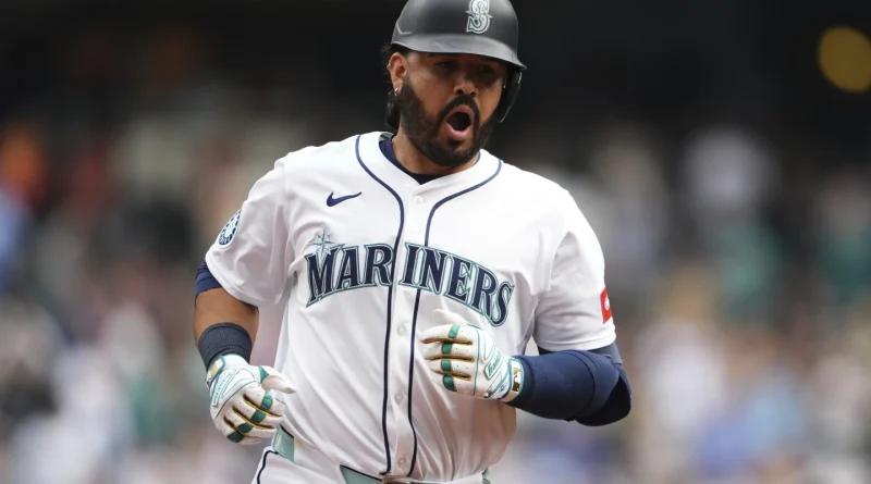Eugenio Suárez pegó uno de los cuatro jonrones de Seattle