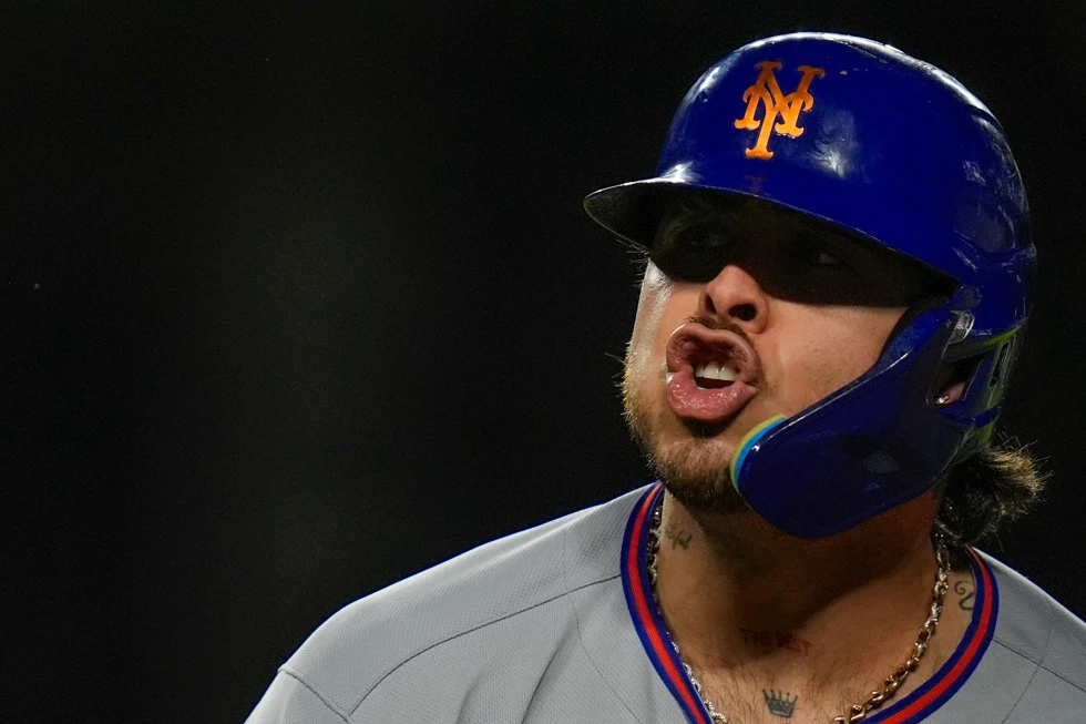 Francisco Álvarez héroe y los Mets están en los playoffs de la MLB. 