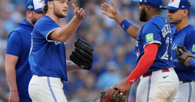 Trey Yesavage y Vladimir Guerrero Jr. guiaron el triunfo de los Azulejos sobre los Yankees