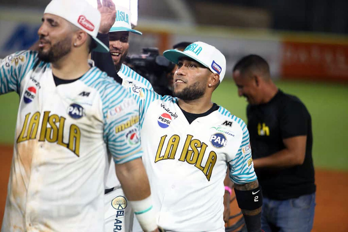 Bravos busca la barrida a los Caribes con el bate de Alexi Amarista