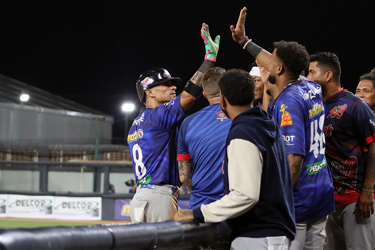 Gorkys Hernández y los Tigres blanquean al Magallanes