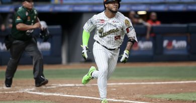 Lenyn Sosa explosivo con un grand slam