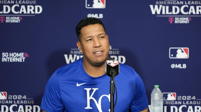 Salvador Pérez firma con los Reales por dos años
