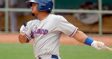 Tiburones con jonrón de Barreto se impuso por la mínima