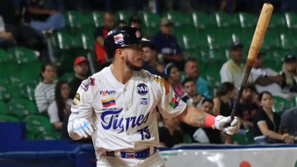 Alberth Martínez y los Tigres consiguieron medio boleto en el juego de comodín