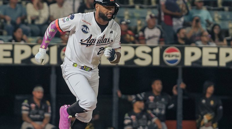 Jackson Chourio lo hizo todo en un juegazo de las Águilas