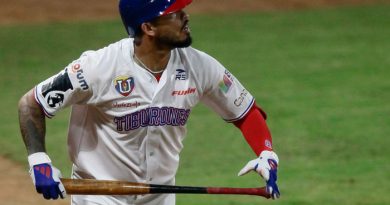 Gabriel Arias y los Tiburones reaccionaron ante Caribes