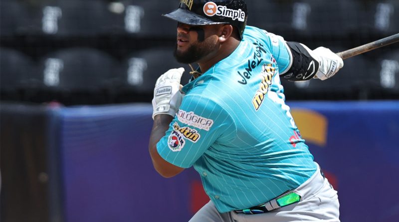 Bravos repite la dosis a Águilas con el bate de Wilson García