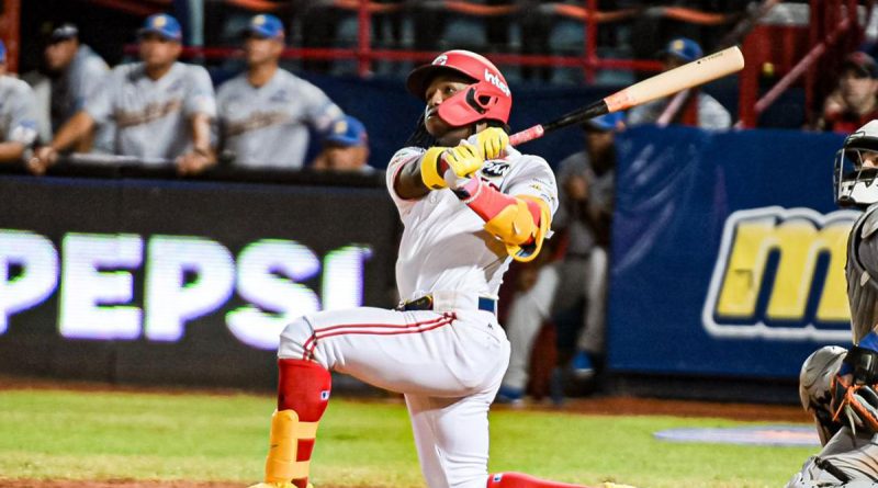 Luisangel Acuña con grand slam inició remontada