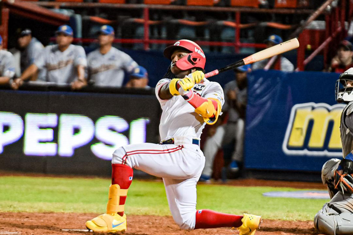 Luisangel Acuña con grand slam inició remontada