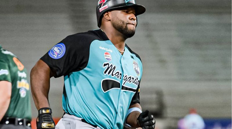 Moisés Gómez junto a Bravos en la posiciones y lucha por la clasificación