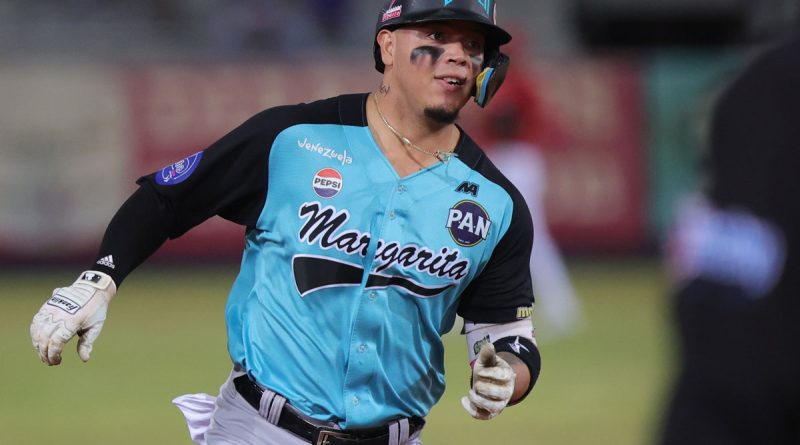 Carlos Pérez y Bravos vencen a Águilas