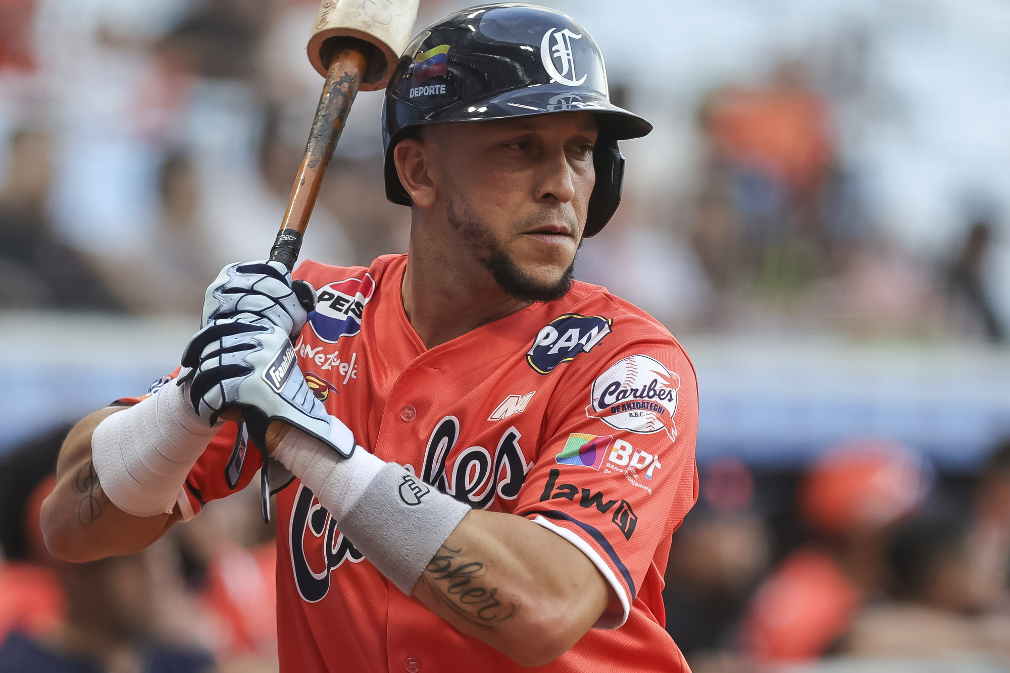 Resultados LVBP bravos con Hernán Pérez le ganan a Leones