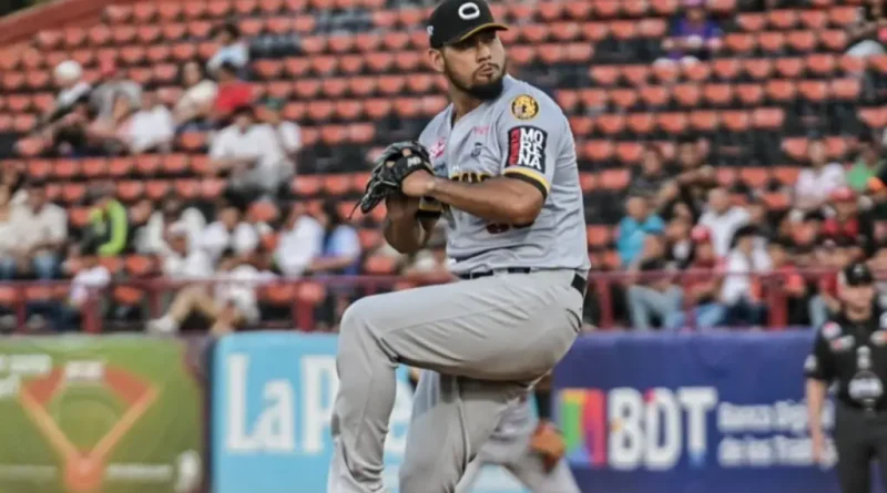 Wilmer Font y los Leones blanquean a los Tiburones