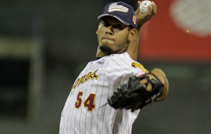 Leones evitaron la barrida con apoyo de Wilmer Font