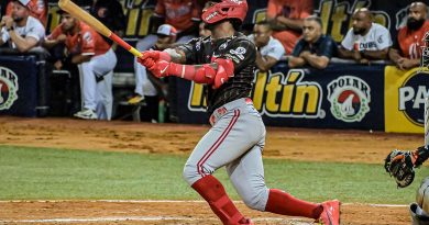 Luisangel Acuña diapara tres jonrones y Cardenales barre a Bravos