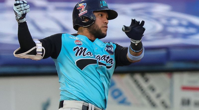 Alexi Amarista guía el triunfo de Bravos
