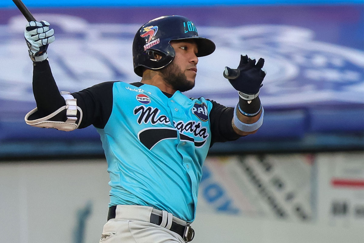 Alexi Amarista guía el triunfo de Bravos