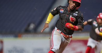 Luisangel Acuña inicia el Round Robin en el juego Caribes vs. Cardenales
