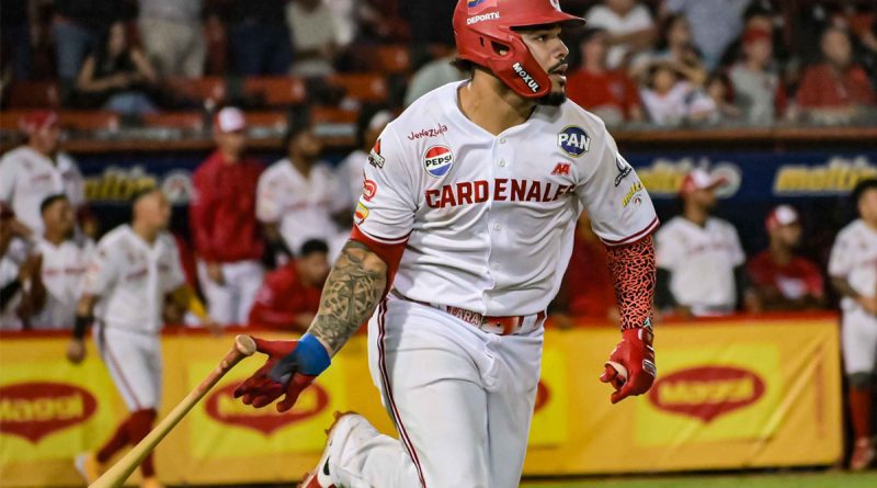 Yohendrick Piñango uno de los nominados al Novato del Año LVBP