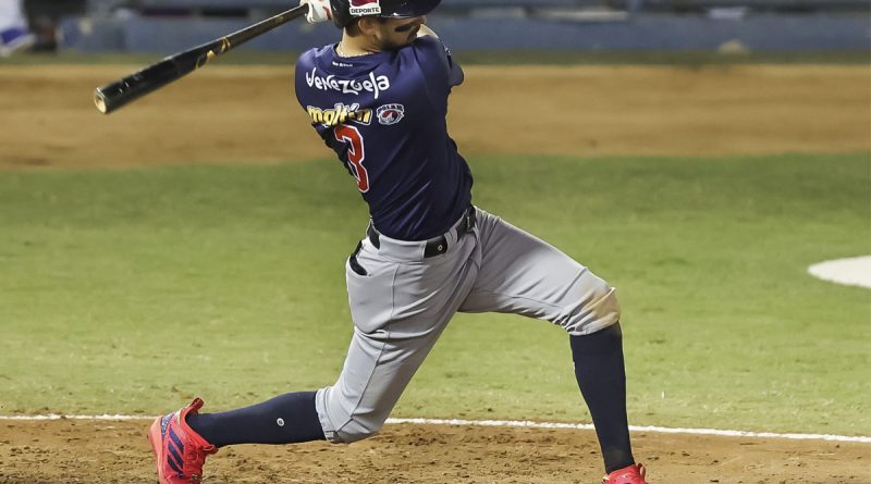 Antonio Piñero con Caribes en el Round Robin LVBP