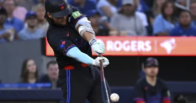 Bo Bichette se reune con los Filis