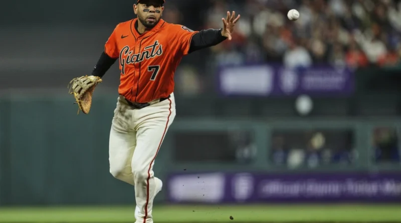 Dominic Smith y los Bravos llegan a un acuerdo de Ligas Menores