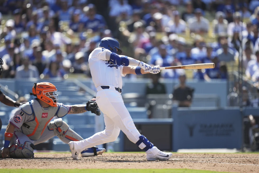 Cachorros firman al jardinero Michael Conforto