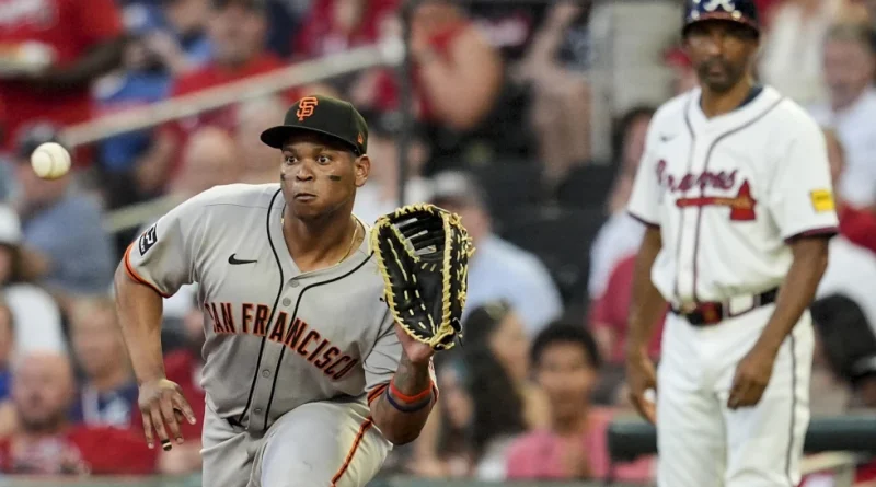Rafael Devers no jugó hoy ante los Dodgers por molestias físicas