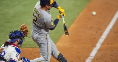 Rhys Hoskins acuerda contrato de Ligas Menores con Cleveland