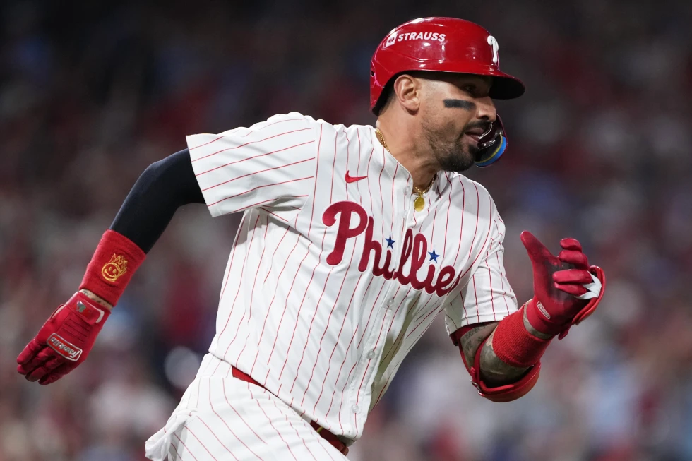 Nick Castellanos llega a los Padres en un nuevo comienzo