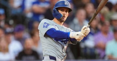 Astros firman a Cavan Biggio con un contrato de ligas menores