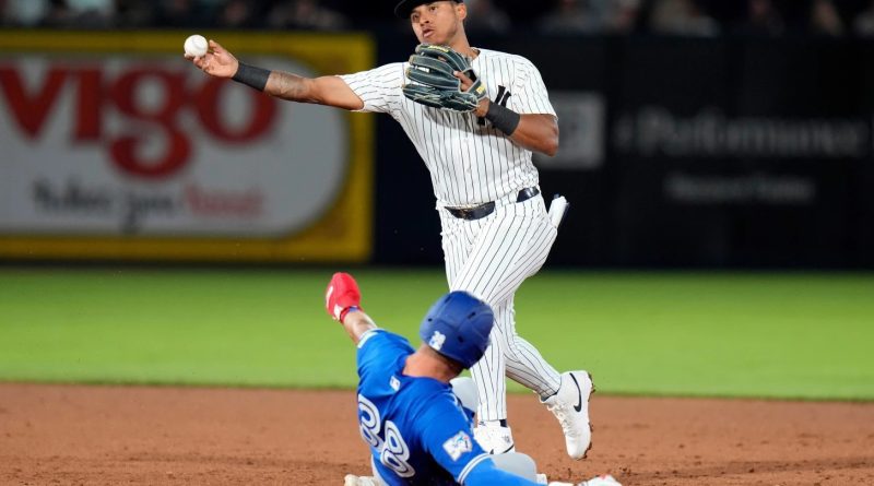 Los Yankees cambiaron a Jorbit Vivas a los Nacionales