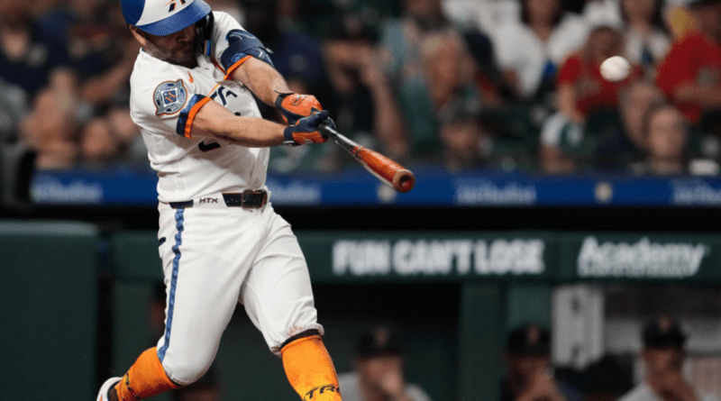 José Altuve en noche perfecta en triunfo de los Astros