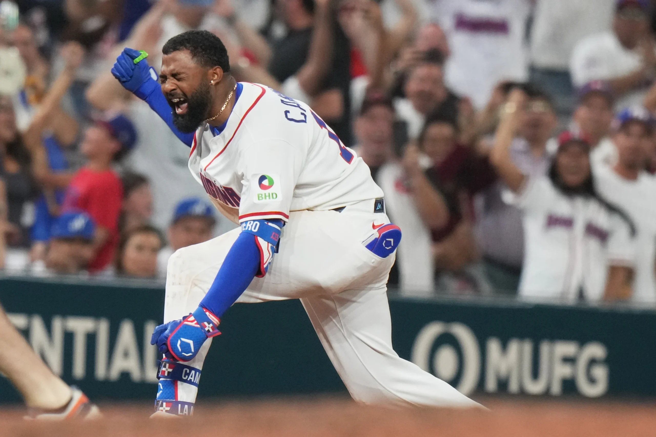 República Dominicana aplasta a Nicaragua en su debut