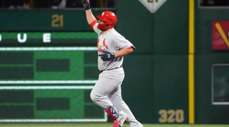Pedro Pagés lidera la remontada de los Cardenales en Pittsburgh