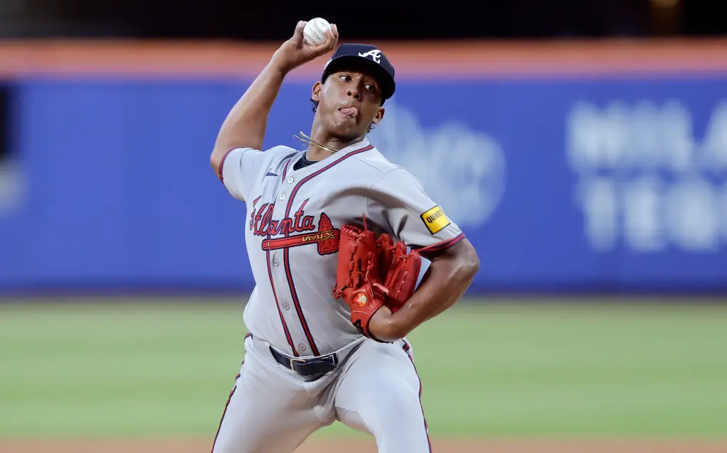 Didier Fuentes regresa a las Grandes Ligas con los Bravos