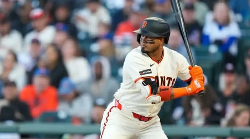 Luis Arráez brilla con el madero, pero los Gigantes tropiezan