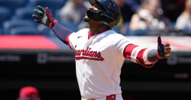 Ángel Martínez y Gavin Sheets fueron escogidos como los Jugadores de la Semana MLB
