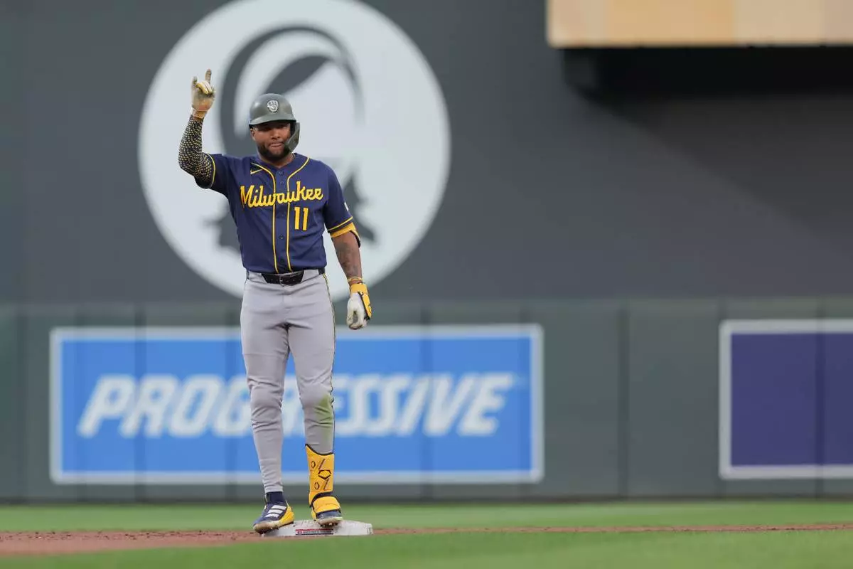 Jackson Chourio le dio el triunfo a Milwaukee en Minnesota